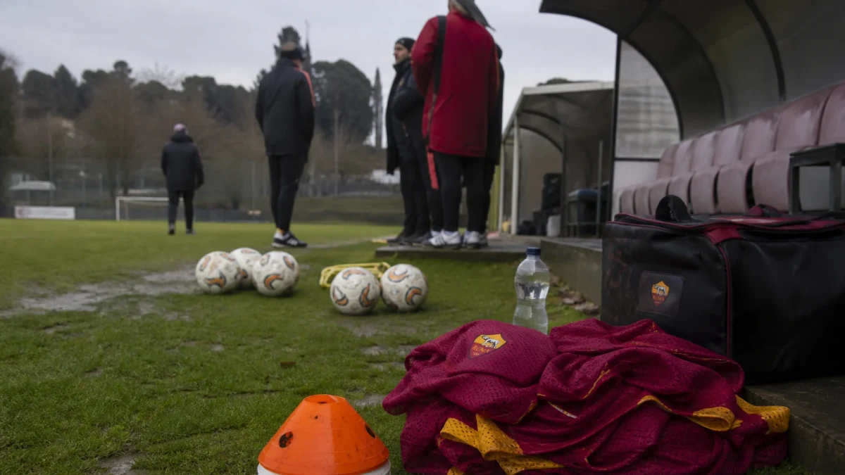 Roma lånar ut Marash Kumbulla till Rayo Vallecano