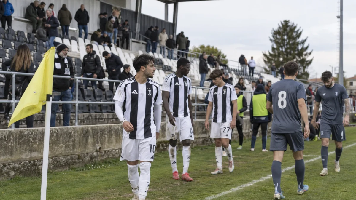 Juventus minns Yildiz dubbel inför resan till Cagliari