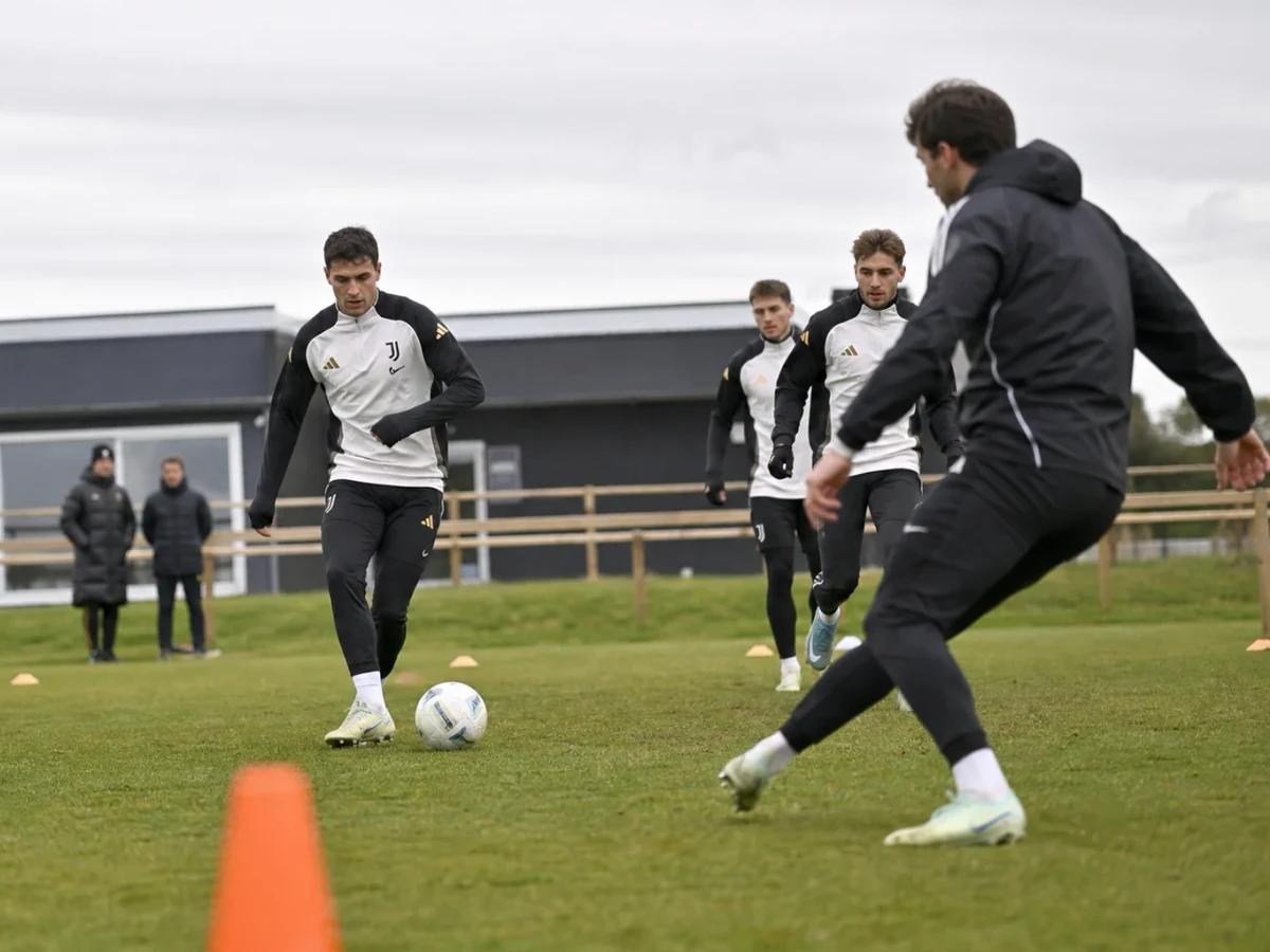 Juventus lånar ut Lois Openda till Lyon